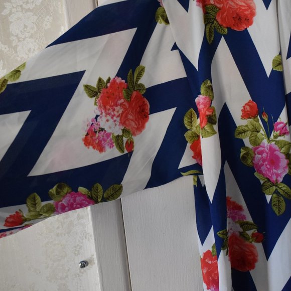 NWT Chevron Shirley - Picture 2 of 6